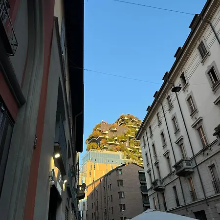 Loft Bosco Verticale - Isola アパート